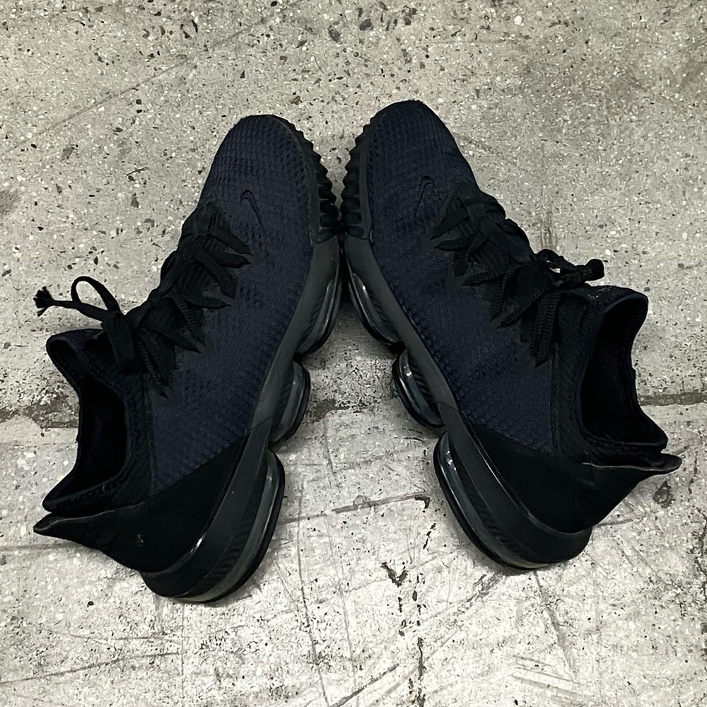 Nike LeBron 16 Low Triple Black CI2668-002 Size 13 - Picture 6 of 15